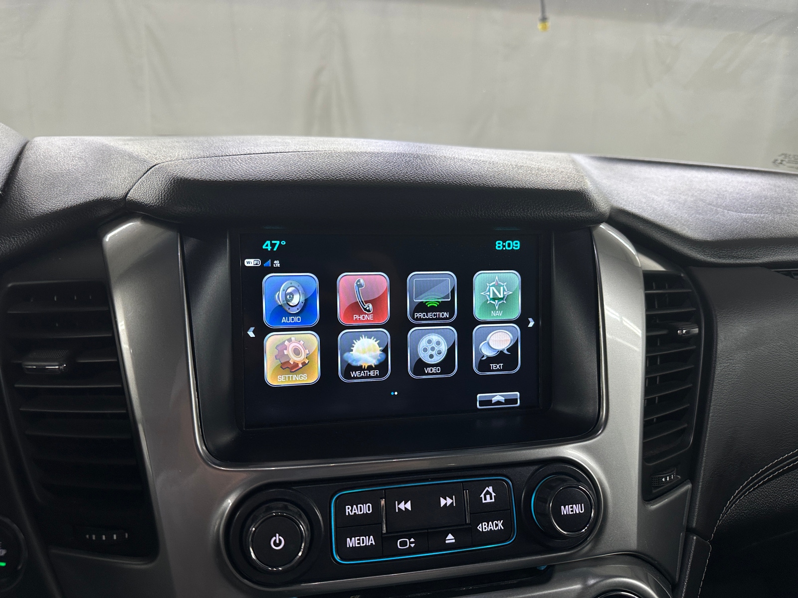 Thumbnail: 2019 Chevrolet Suburban - 4