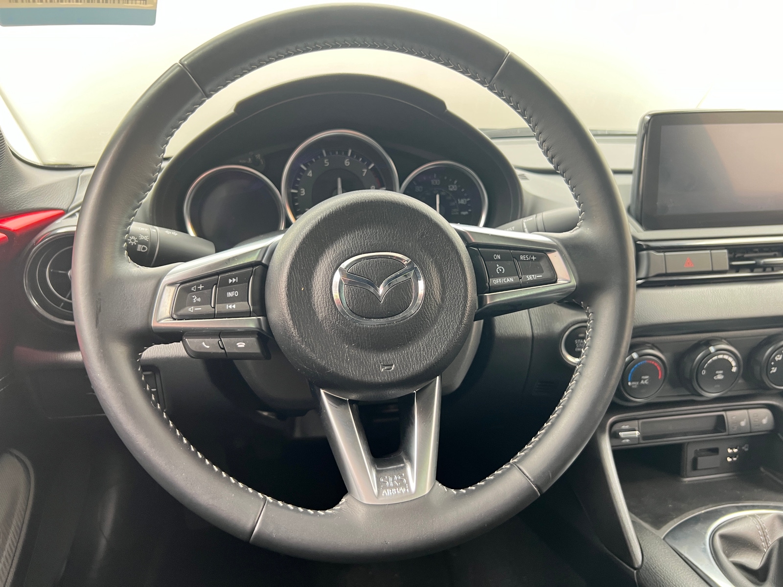 Thumbnail: 2023 Mazda MX-5 Miata - 4