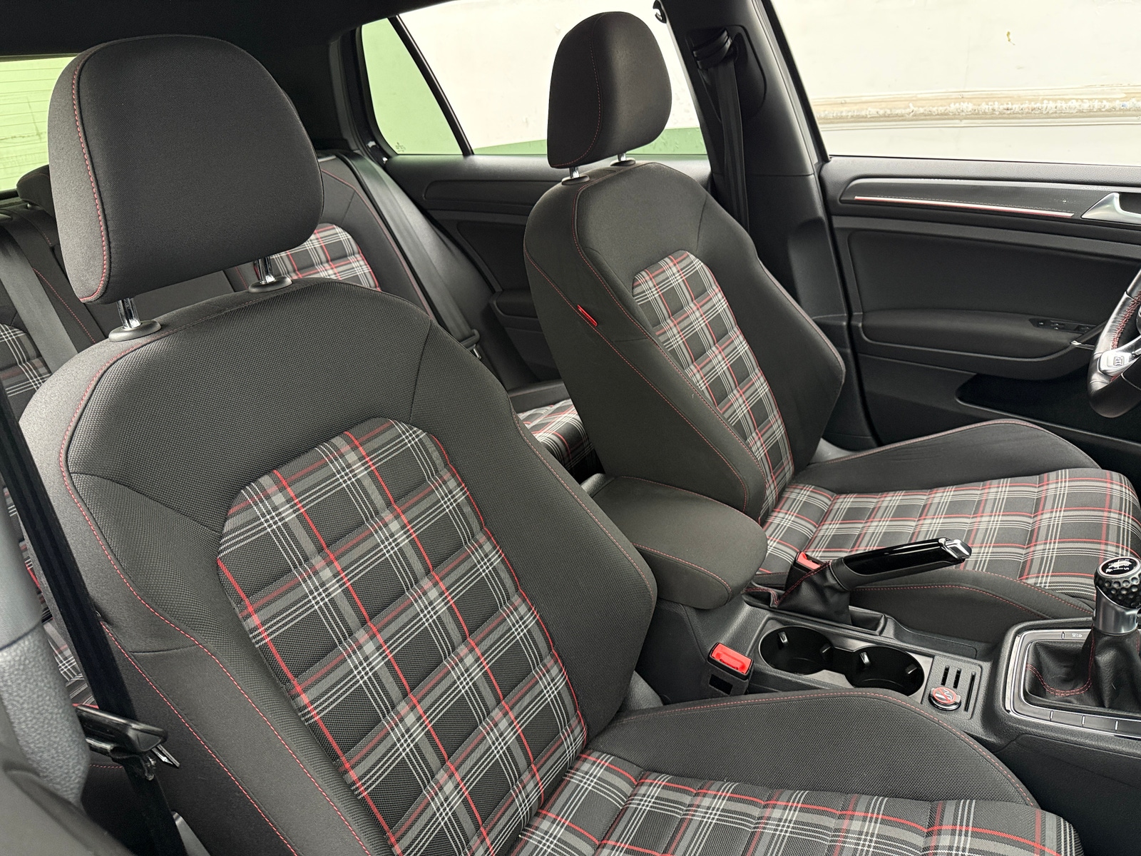 Thumbnail: 2019 Volkswagen Golf - 2