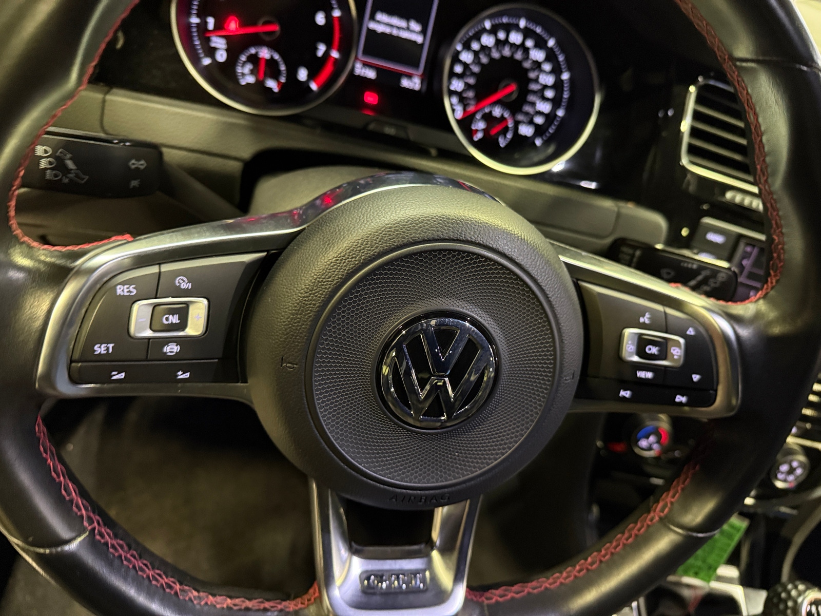 Thumbnail: 2019 Volkswagen Golf - 5