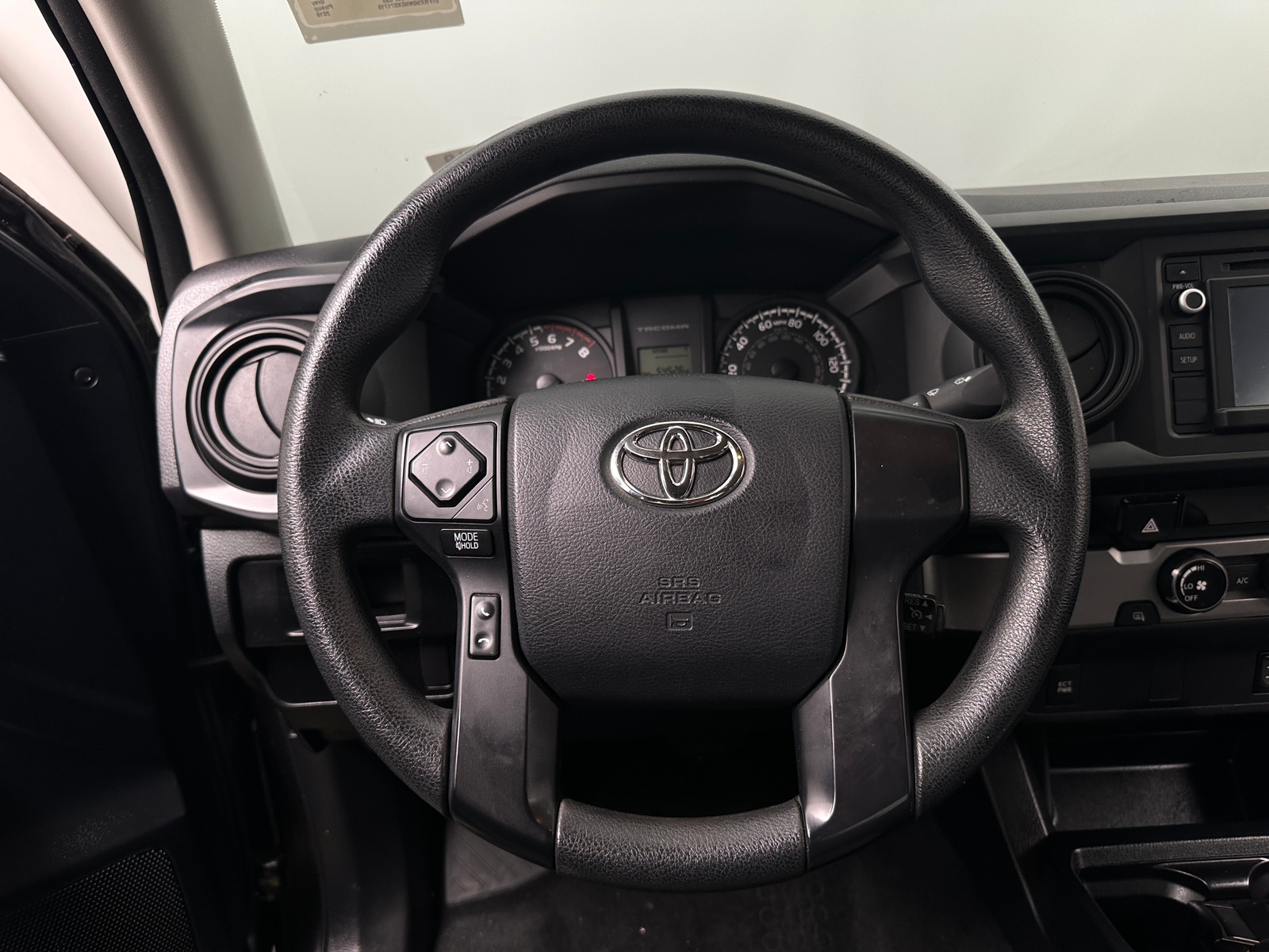 Thumbnail: 2016 Toyota Tacoma - 5