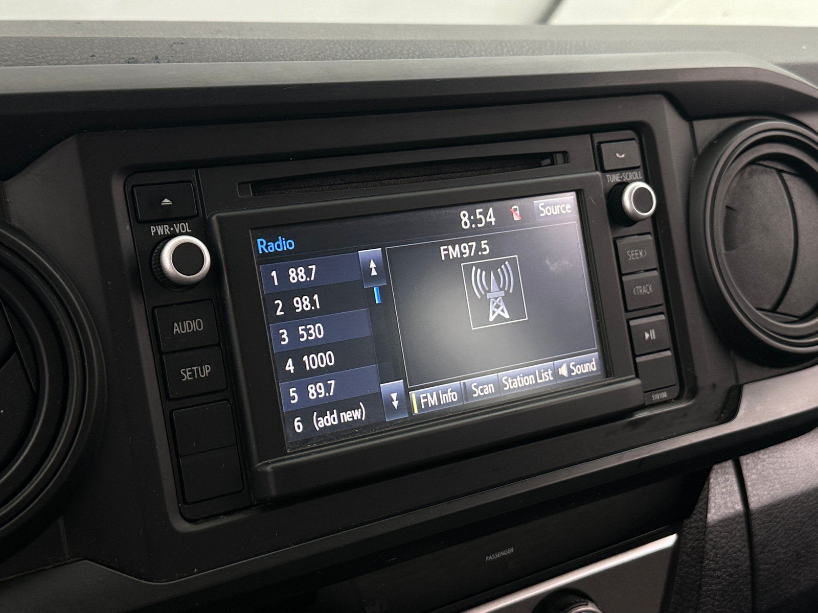 Thumbnail: 2016 Toyota Tacoma - 4