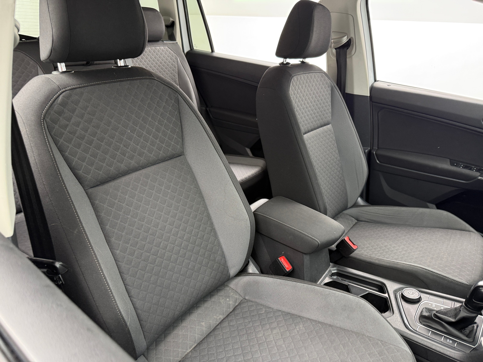 Thumbnail: 2020 Volkswagen Tiguan - 2