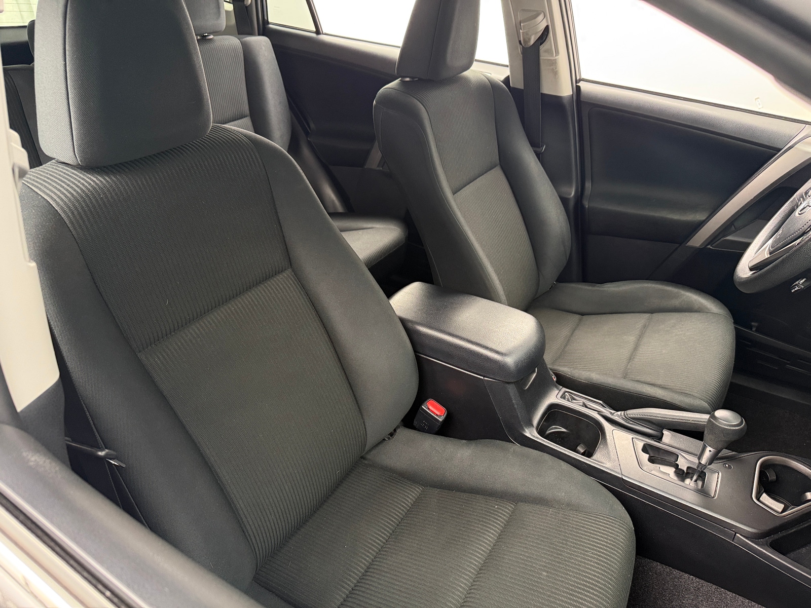 Thumbnail: 2018 Toyota RAV4 - 2