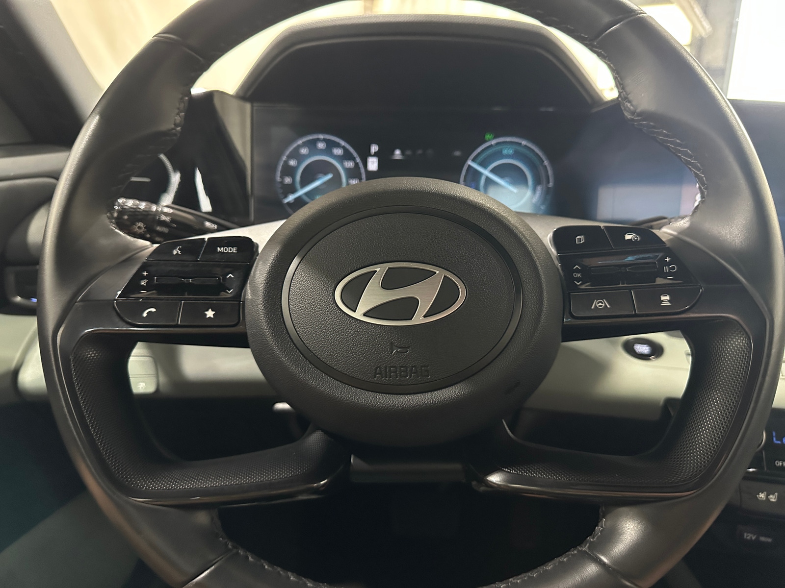 Thumbnail: 2025 Hyundai Elantra - 4