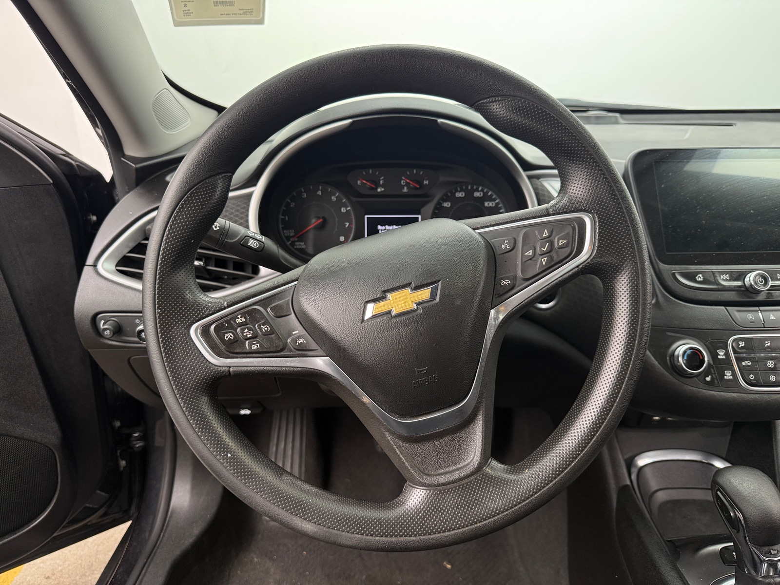 Thumbnail: 2023 Chevrolet Malibu - 5