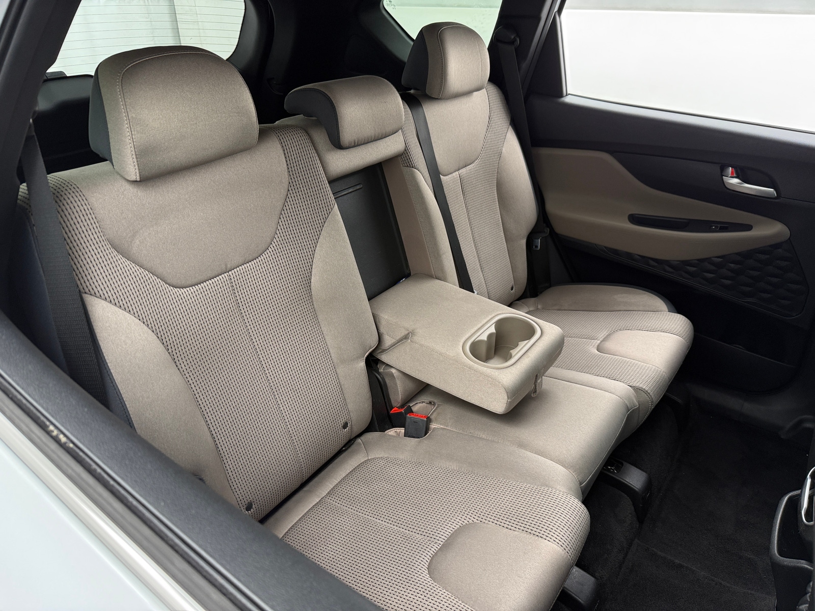 Thumbnail: 2020 Hyundai Santa Fe - 6