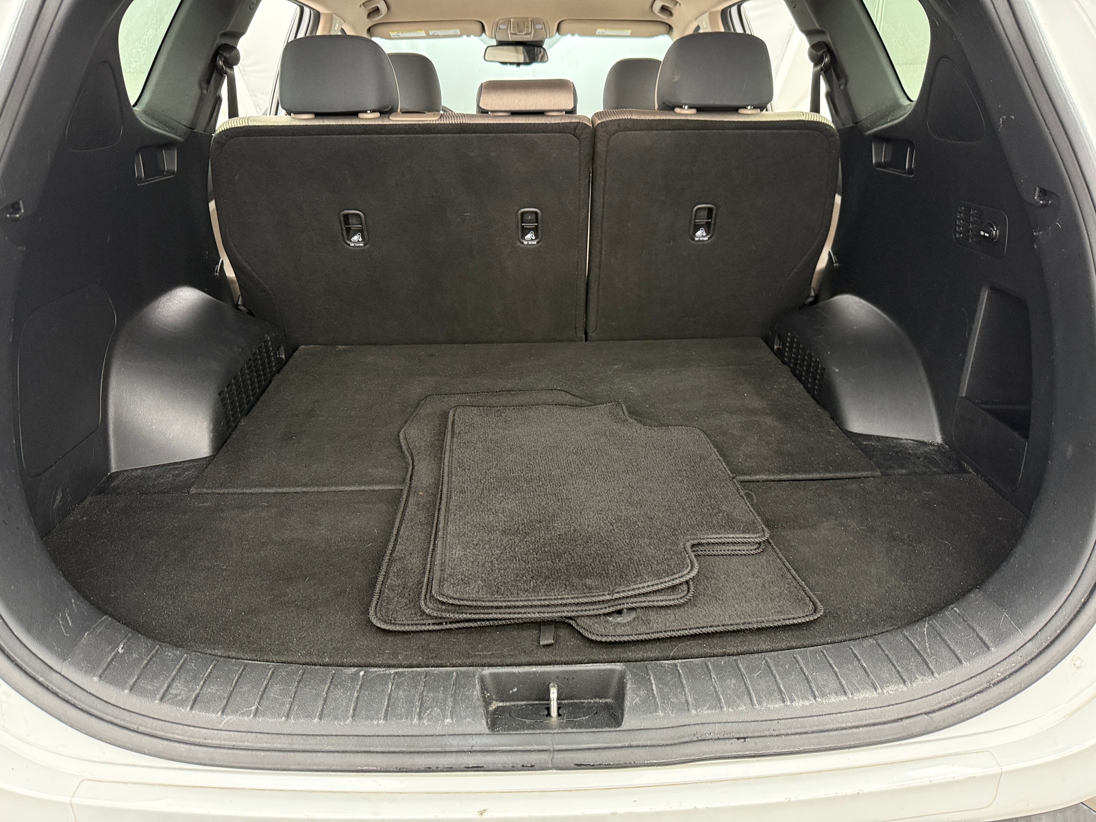 Thumbnail: 2020 Hyundai Santa Fe - 7