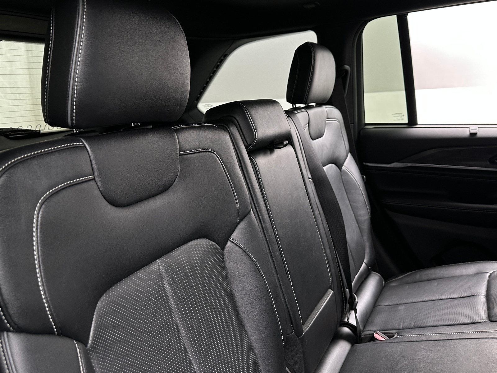 Thumbnail: 2022 Jeep Grand Cherokee - 5