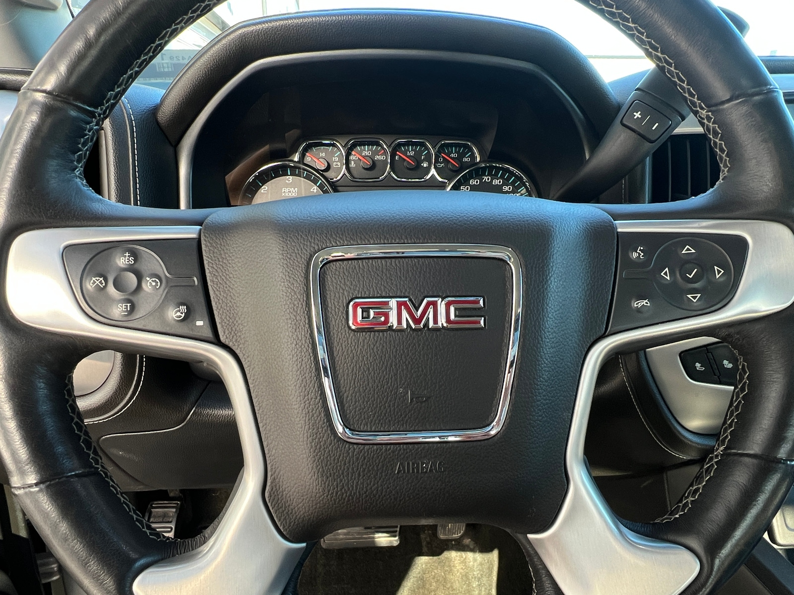 Thumbnail: 2017 GMC Sierra 2500 - 4