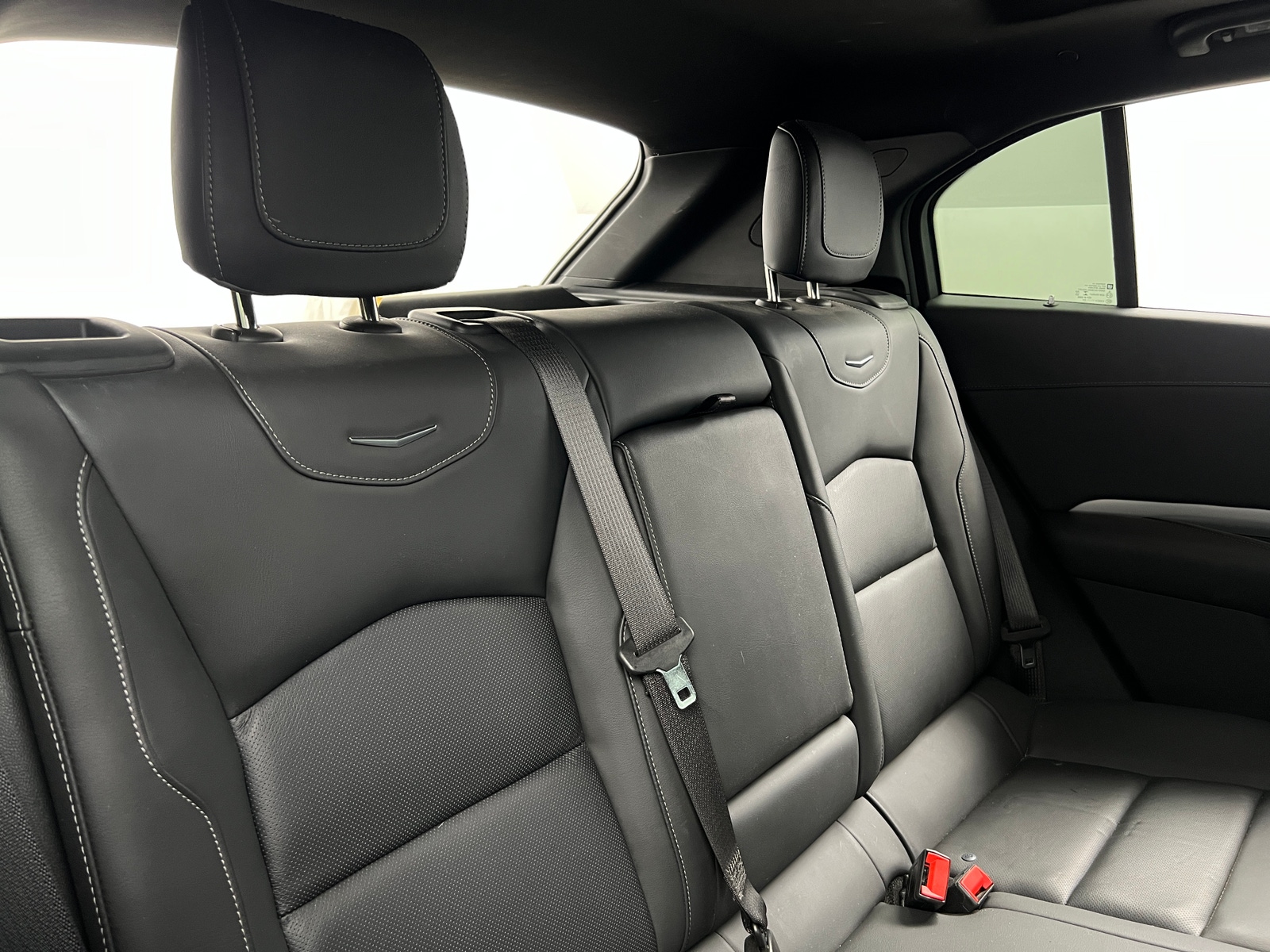 Thumbnail: 2022 Cadillac XT4 - 5