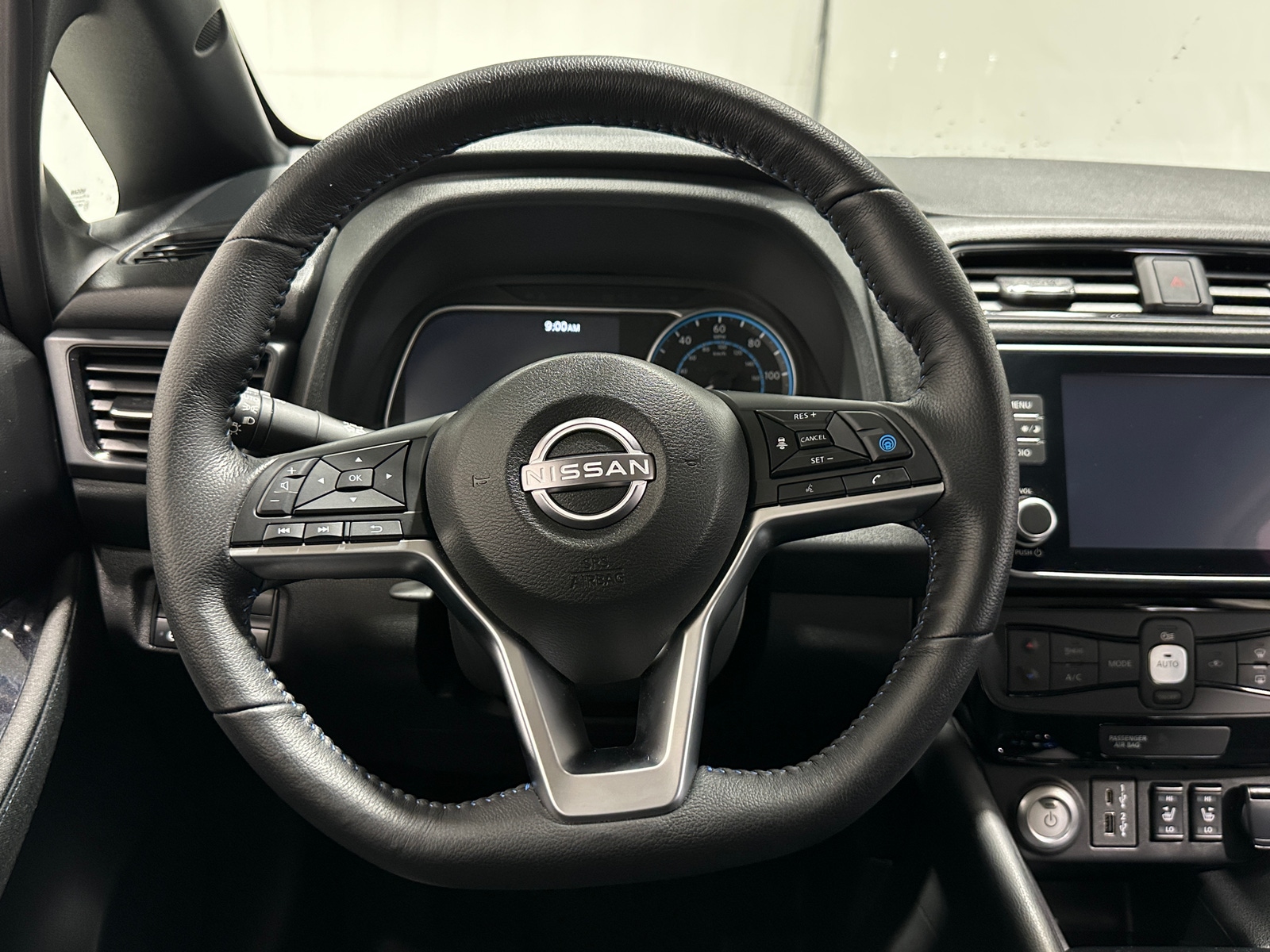 Thumbnail: 2024 Nissan Leaf - 5