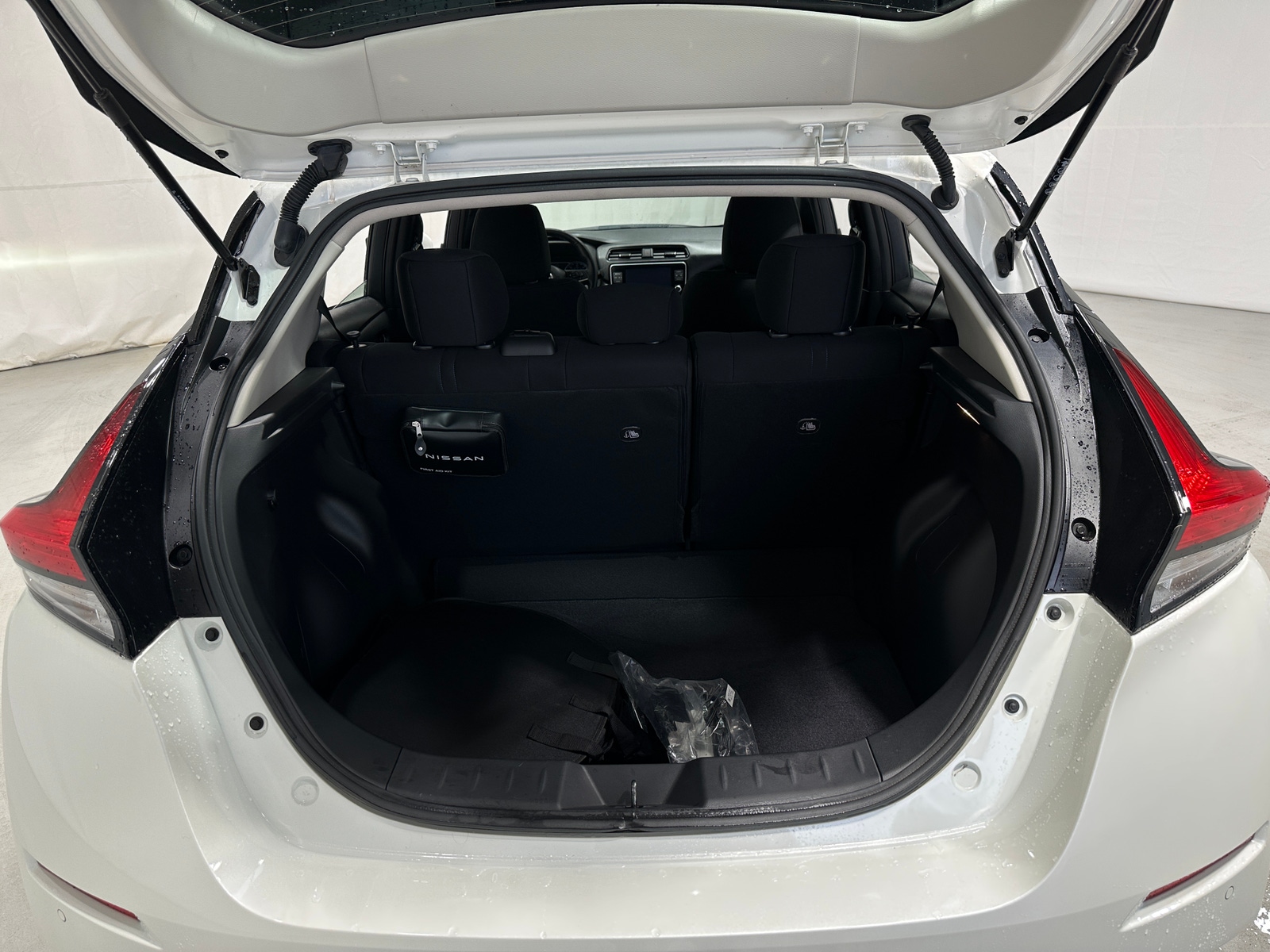 Thumbnail: 2024 Nissan Leaf - 7