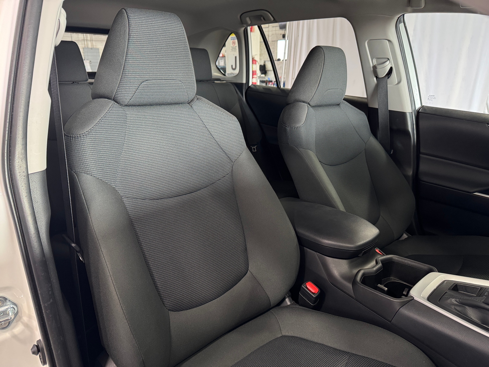 Thumbnail: 2025 Toyota RAV4 - 2