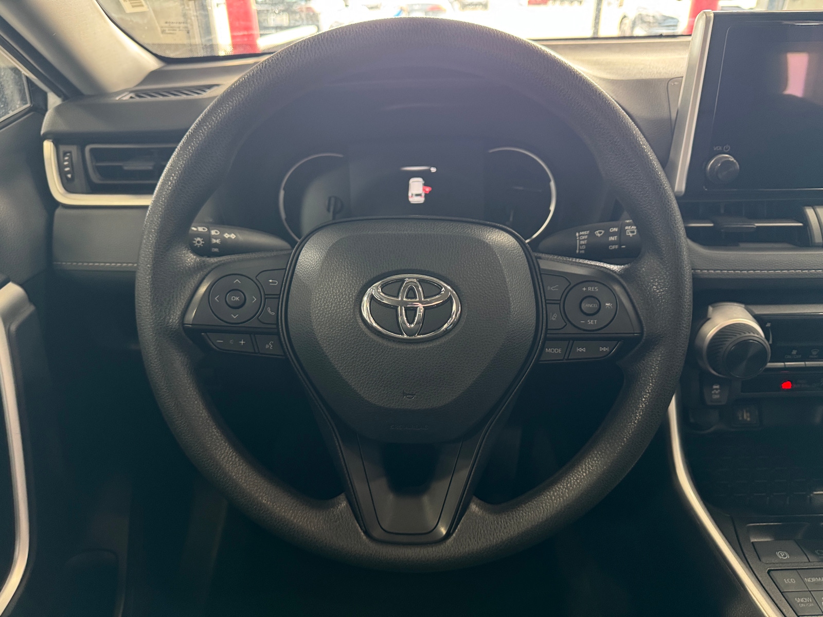 Thumbnail: 2025 Toyota RAV4 - 5