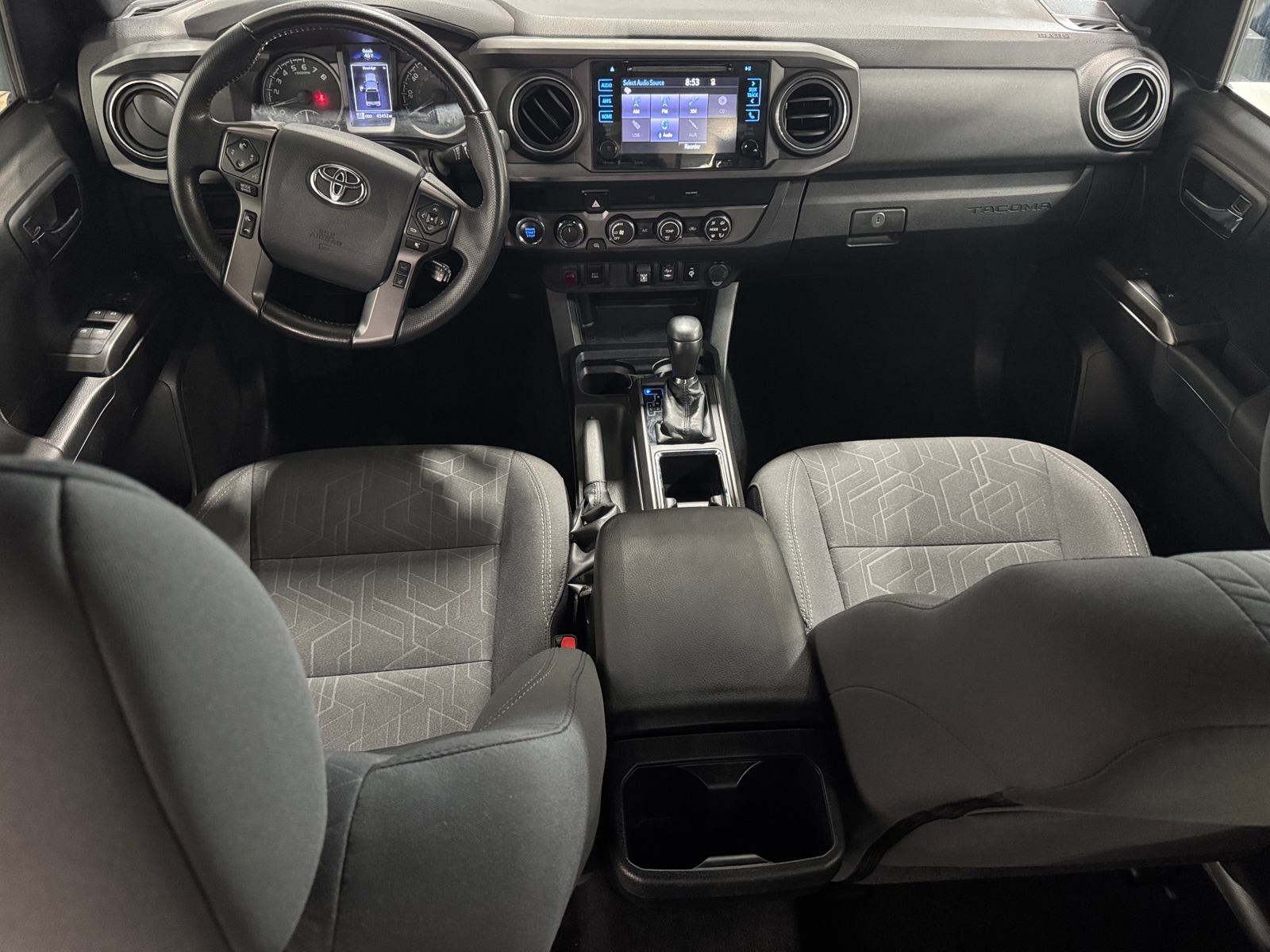 Thumbnail: 2019 Toyota Tacoma - 3