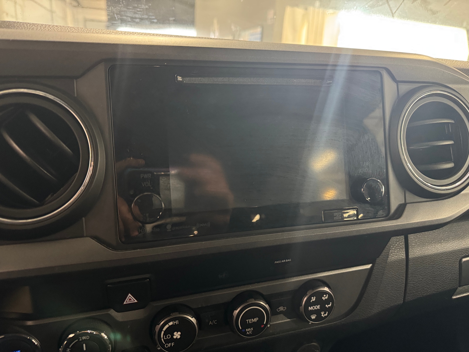 Thumbnail: 2019 Toyota Tacoma - 4