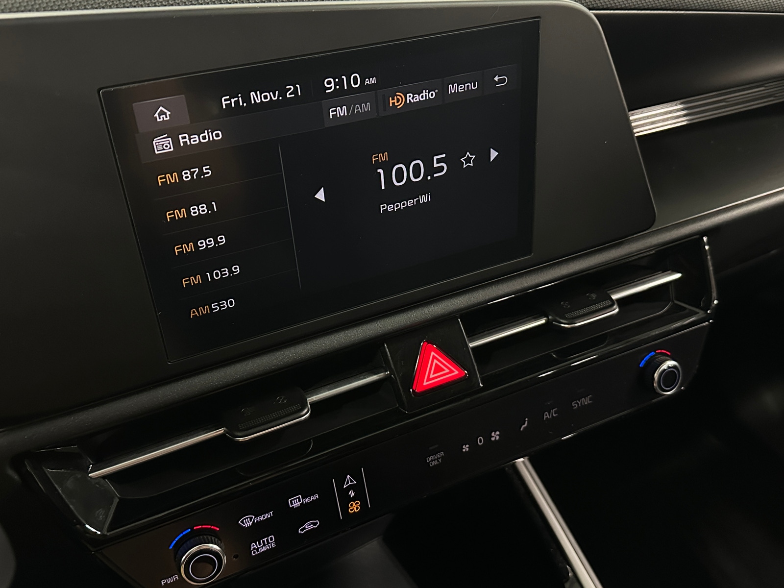 Thumbnail: 2024 Kia Niro - 4