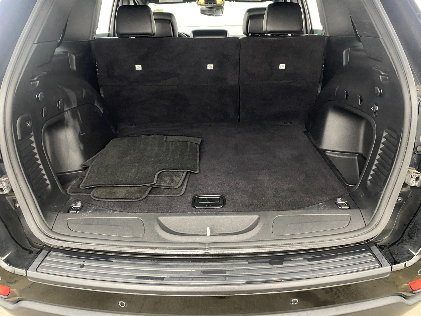 Thumbnail: 2022 Jeep Grand Cherokee - 6