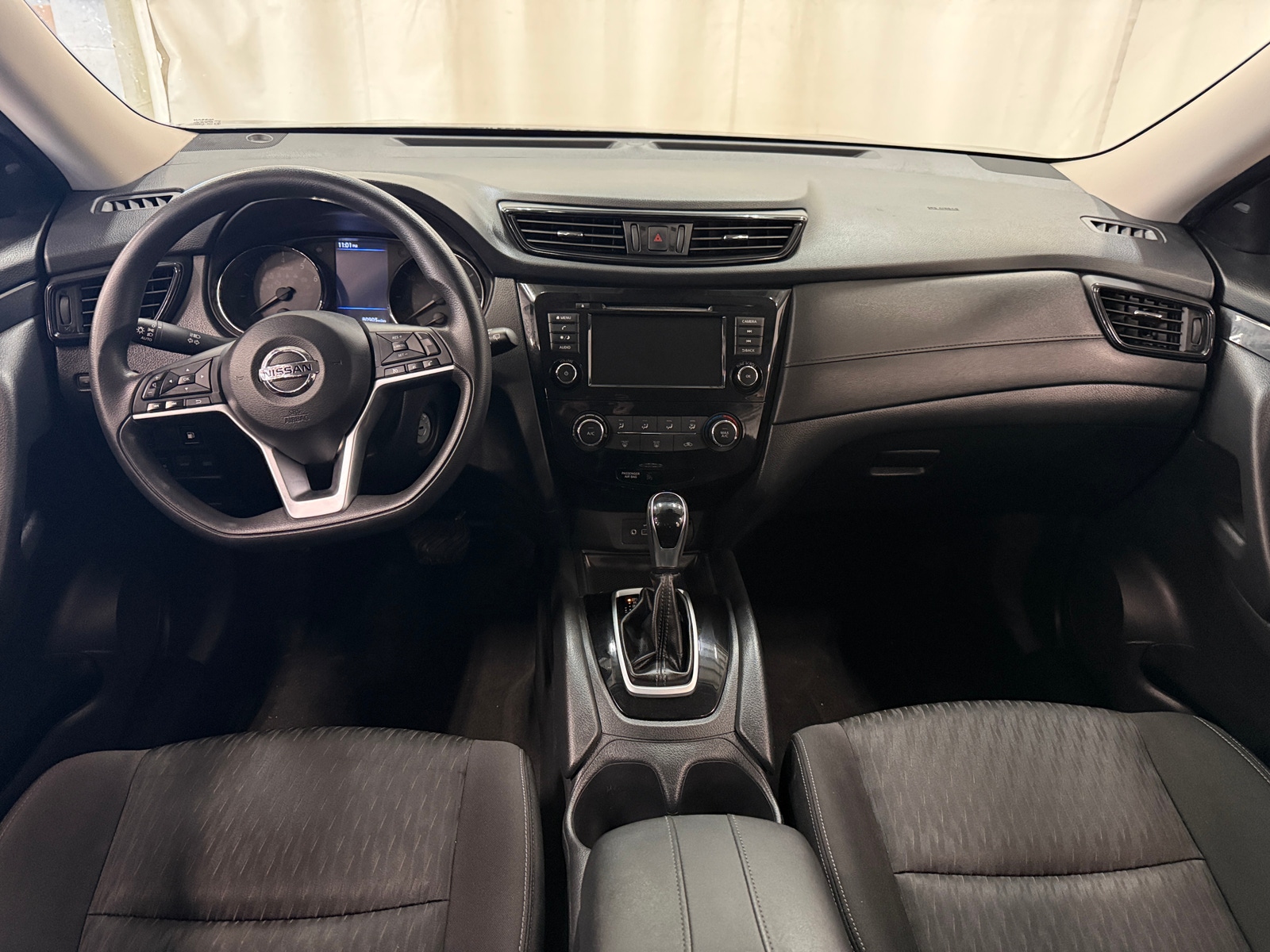 Thumbnail: 2020 Nissan Rogue - 3