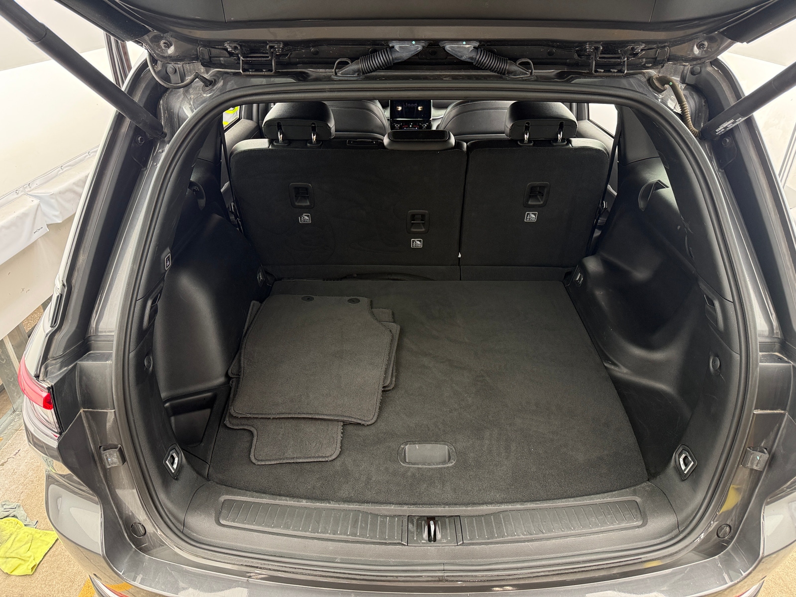 Thumbnail: 2024 Jeep Grand Cherokee - 6