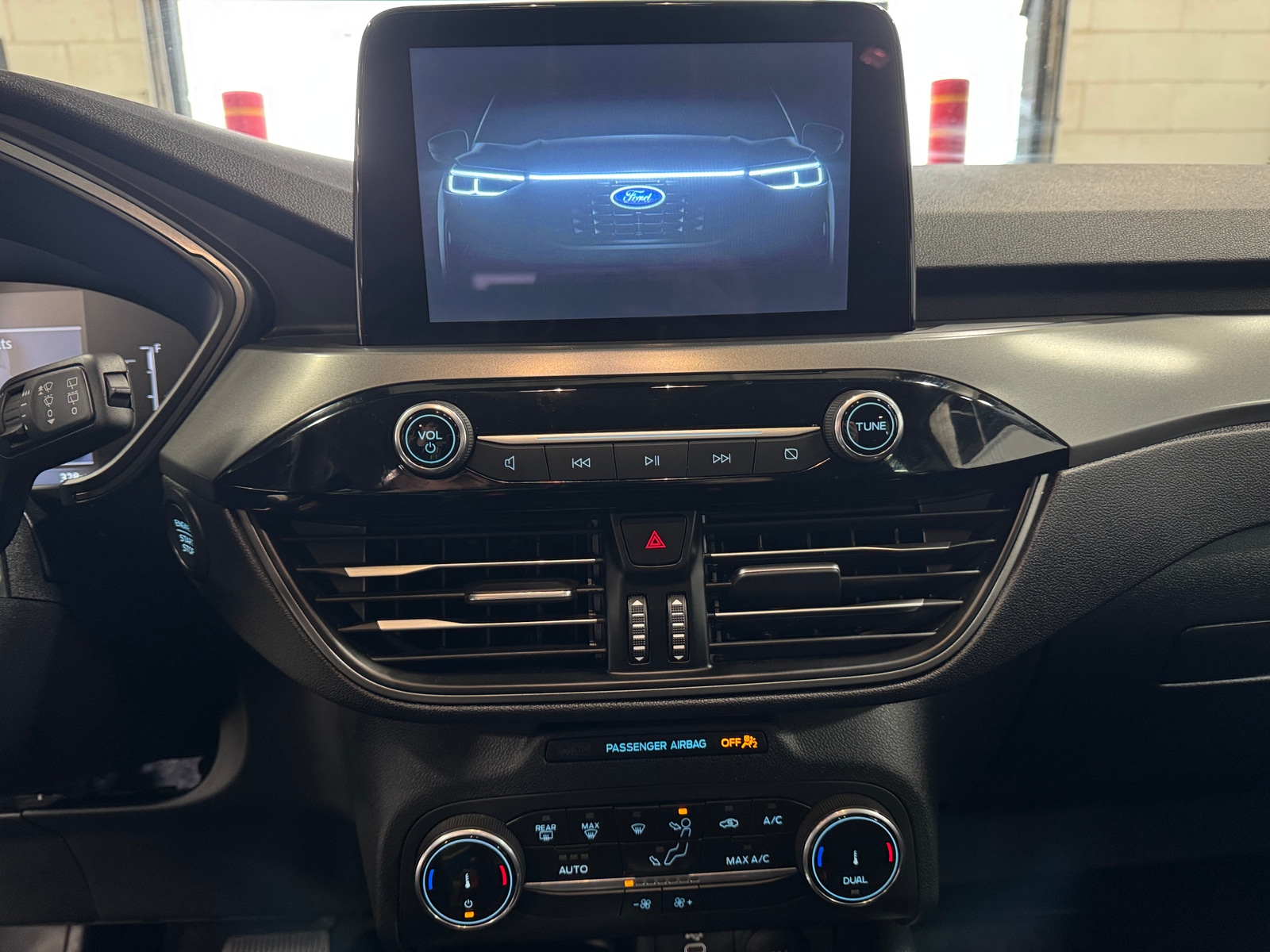 Thumbnail: 2025 Ford Escape - 4