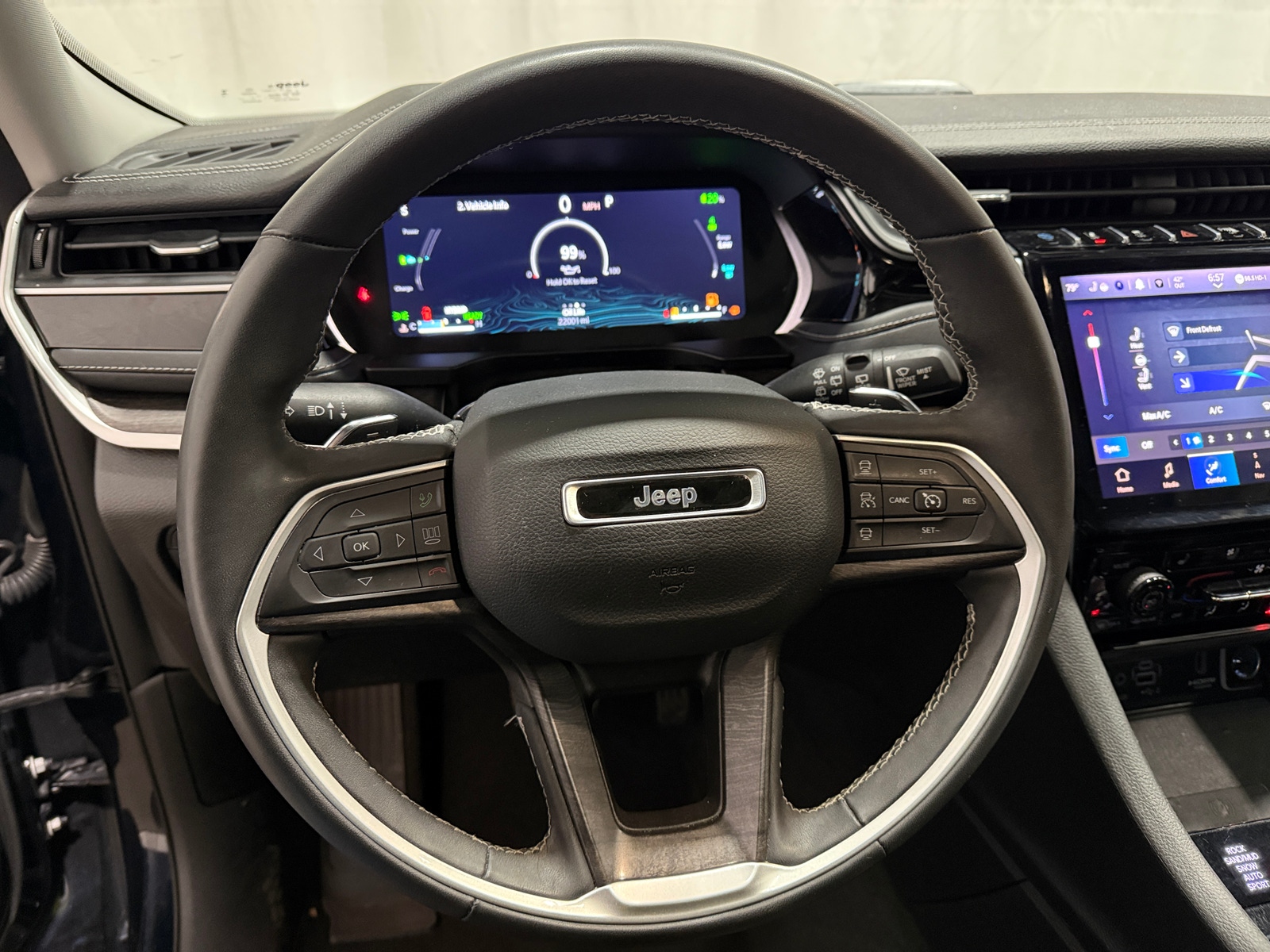 Thumbnail: 2023 Jeep Grand Cherokee - 4