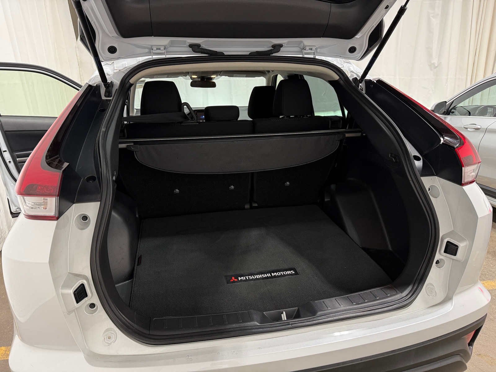 Thumbnail: 2023 Mitsubishi Eclipse Cross - 7