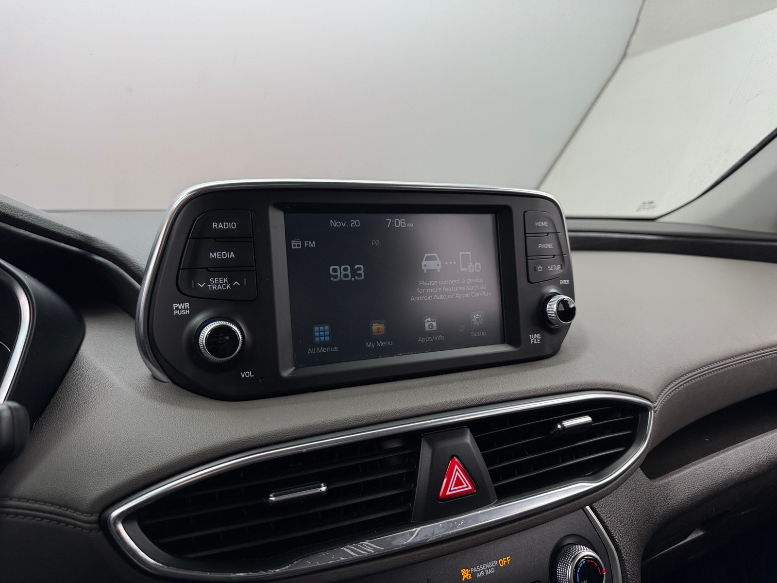 Thumbnail: 2019 Hyundai Santa Fe - 4