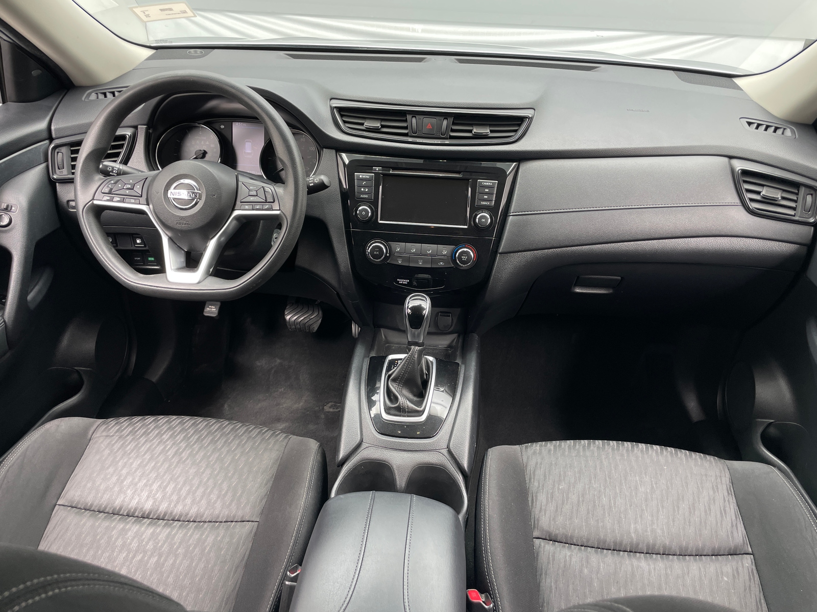 Thumbnail: 2019 Nissan Rogue - 3