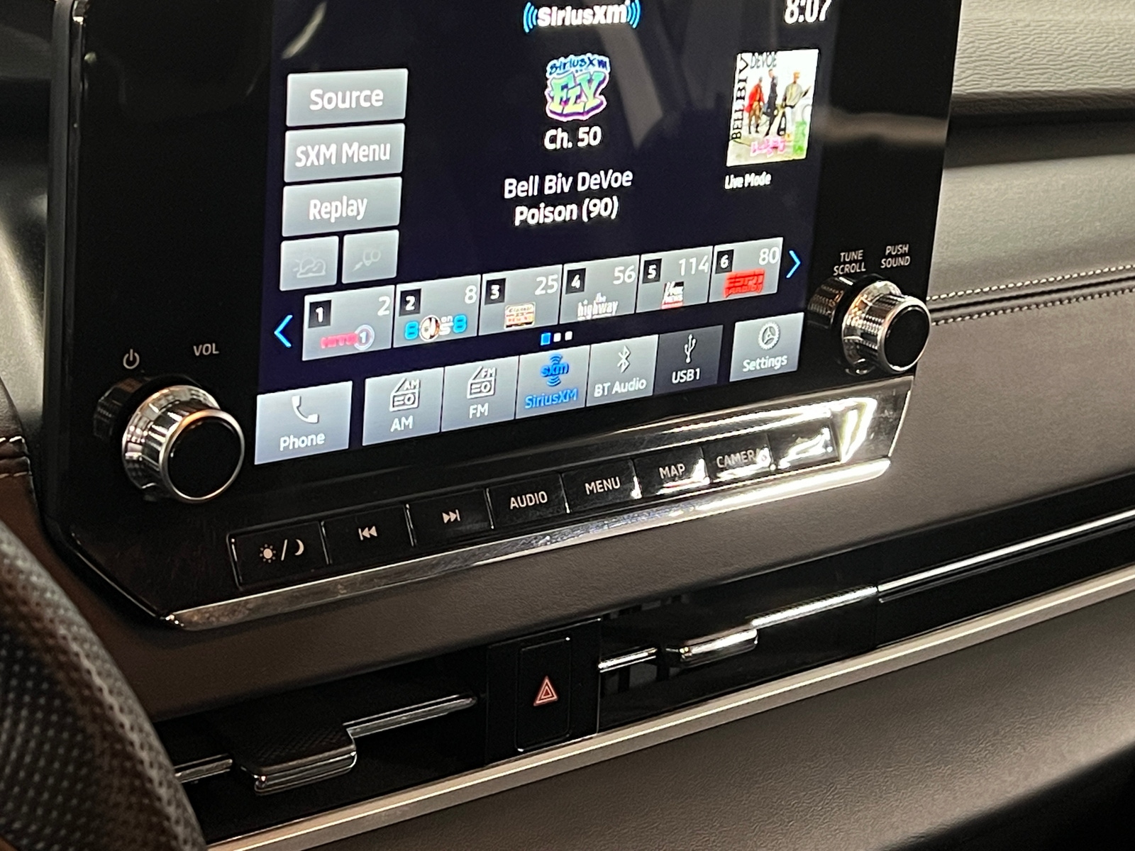 Thumbnail: 2024 Mitsubishi Outlander - 3