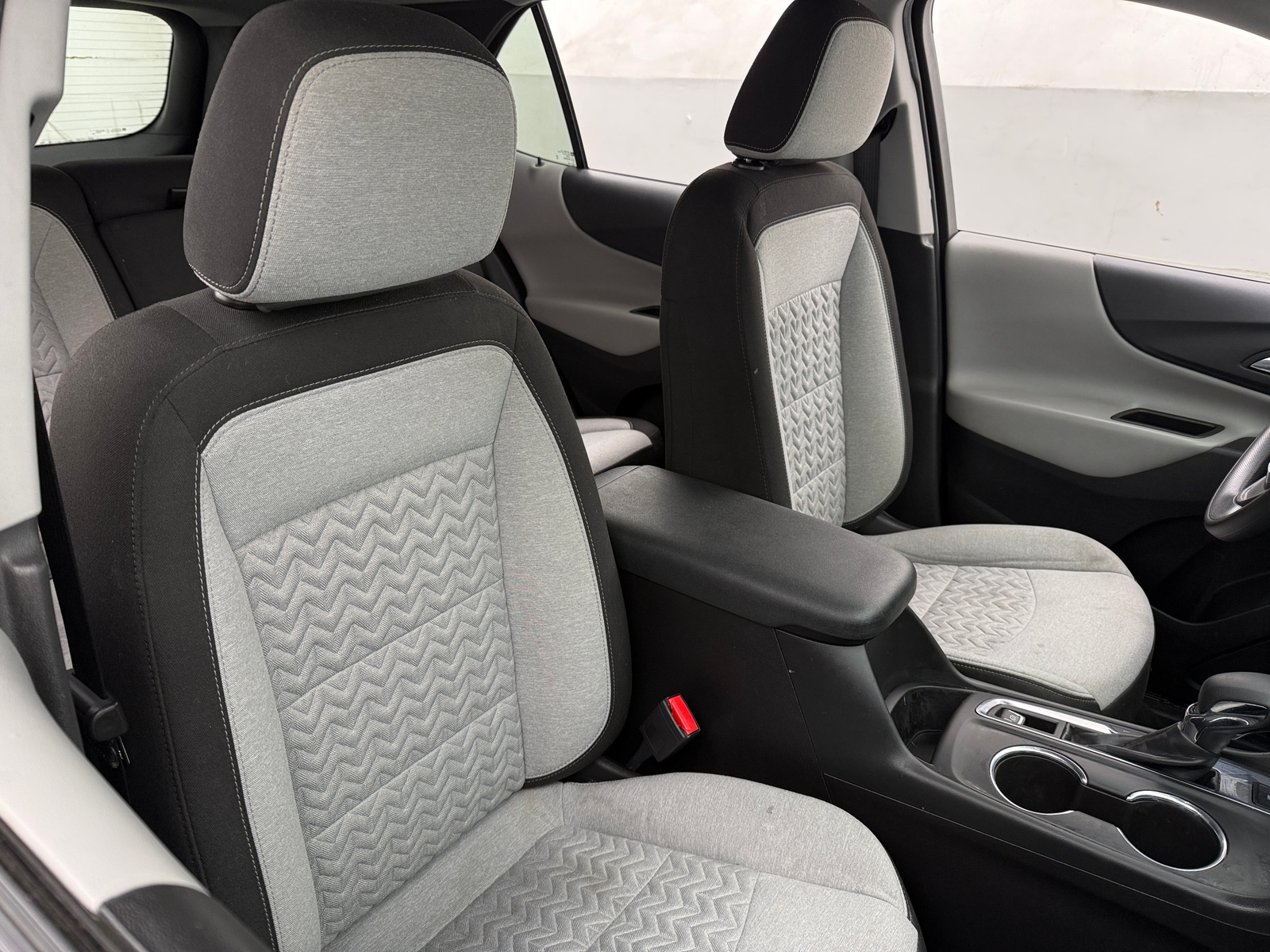 Thumbnail: 2022 Chevrolet Equinox - 2