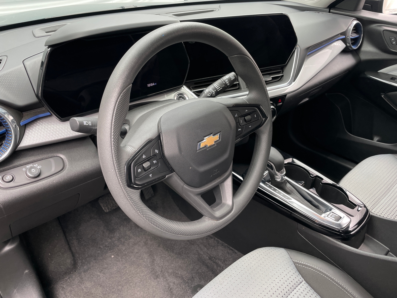 Thumbnail: 2025 Chevrolet Trax - 5