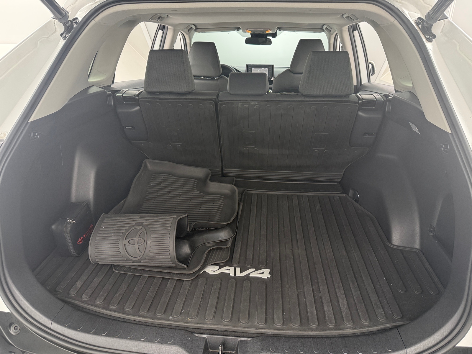 Thumbnail: 2021 Toyota RAV4 - 7