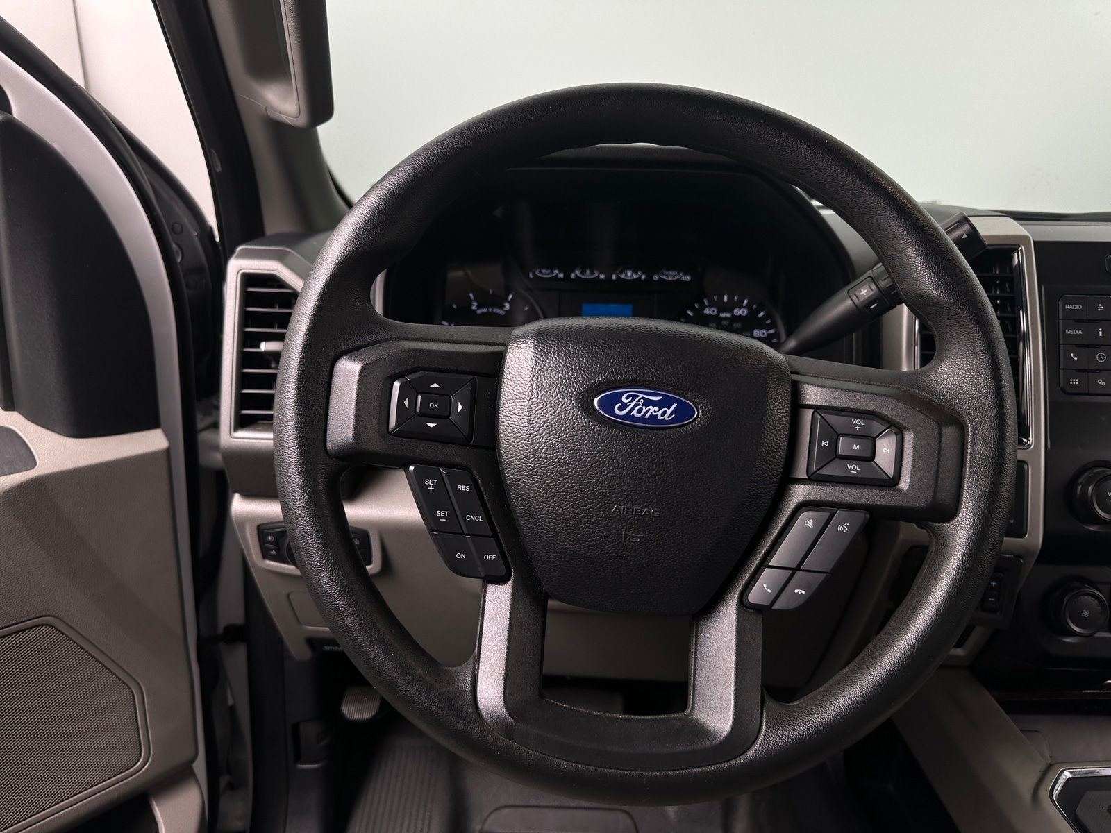 Thumbnail: 2021 Ford Econoline - 4