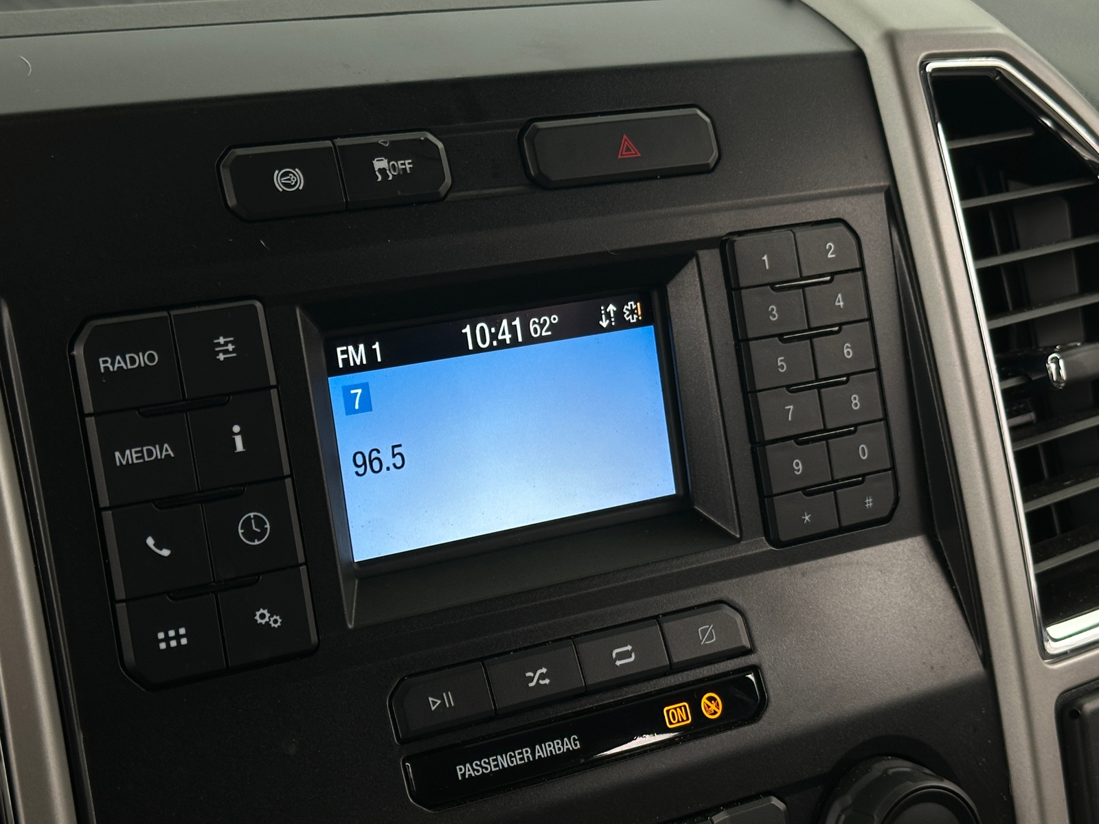 Thumbnail: 2021 Ford Econoline - 3