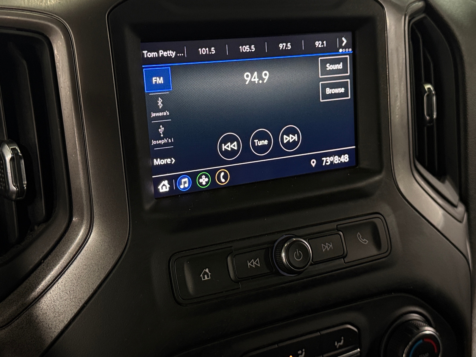 Thumbnail: 2021 Chevrolet Silverado 1500 - 4