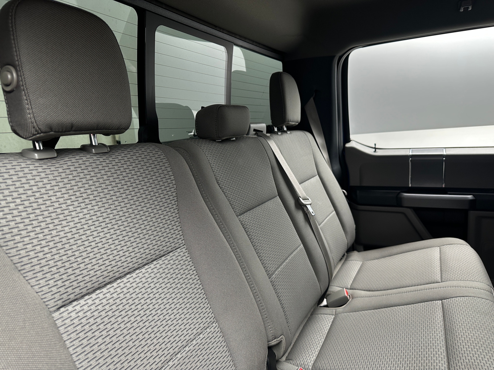 Thumbnail: 2018 Ford Econoline - 6