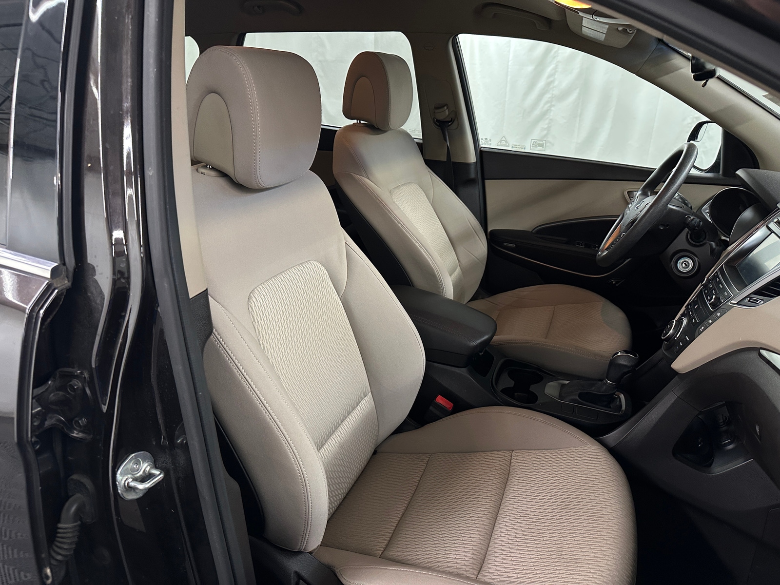 Thumbnail: 2017 Hyundai Santa Fe - 2