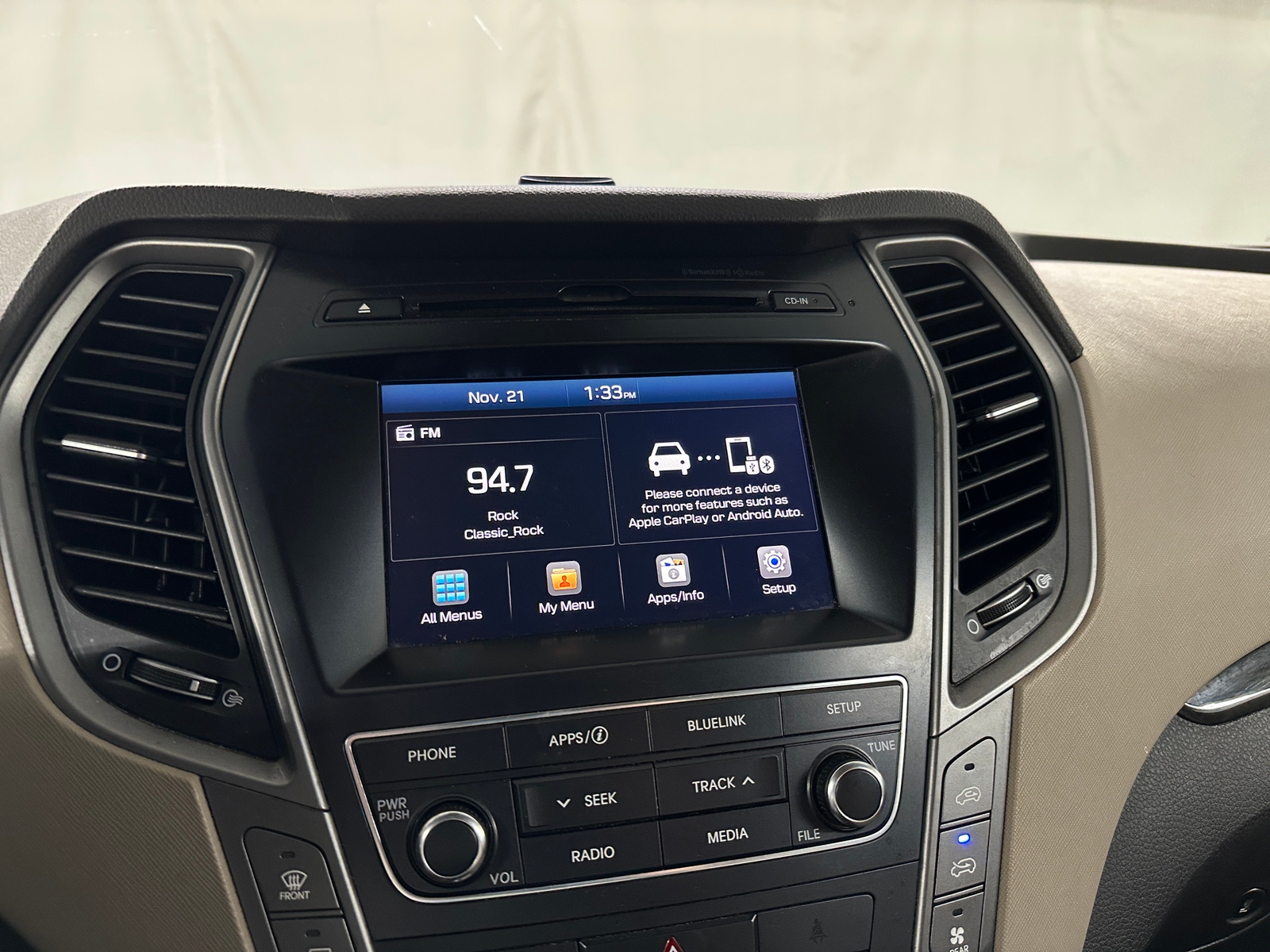 Thumbnail: 2017 Hyundai Santa Fe - 4