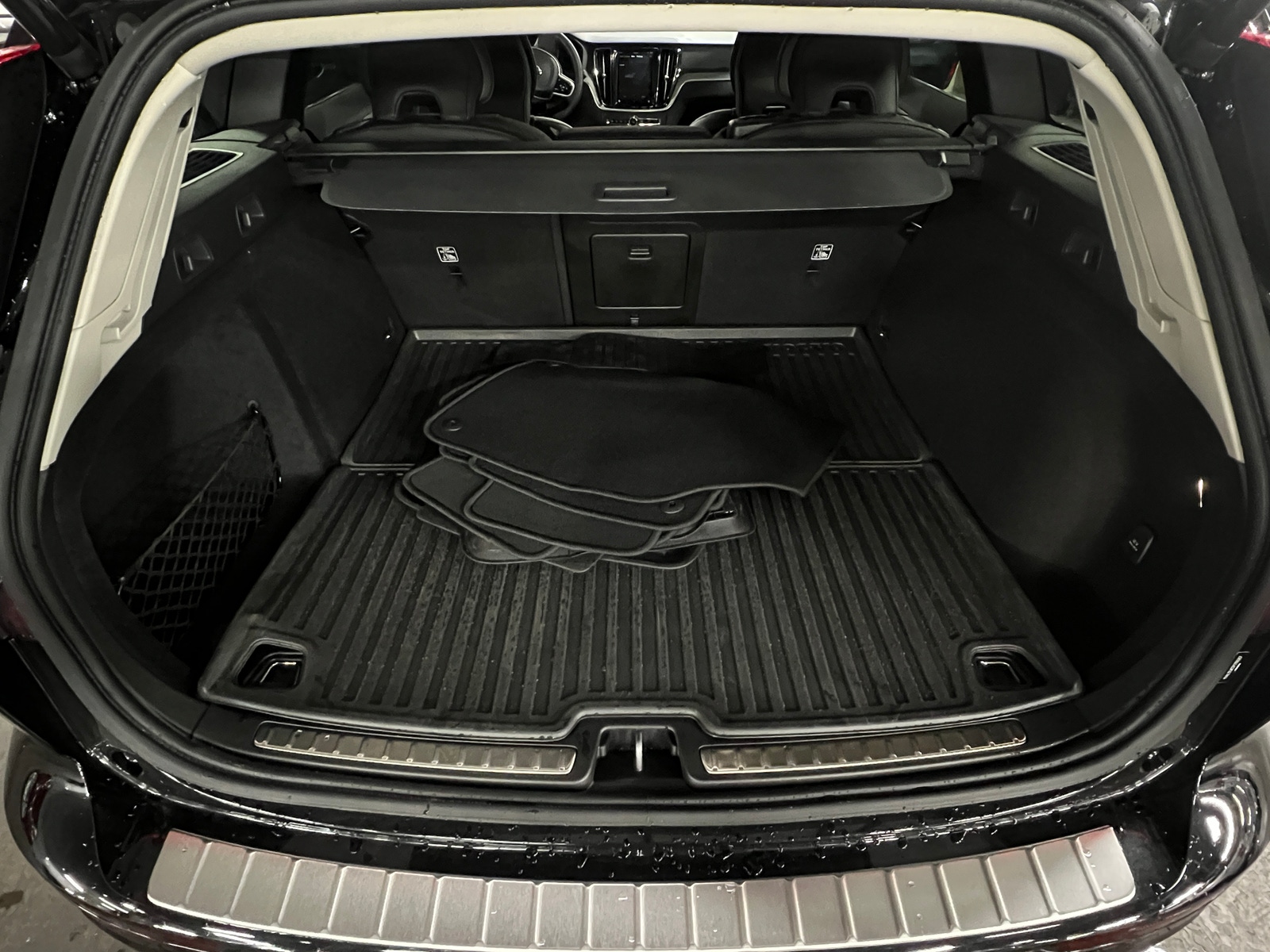 Thumbnail: 2023 Volvo V60 - 6