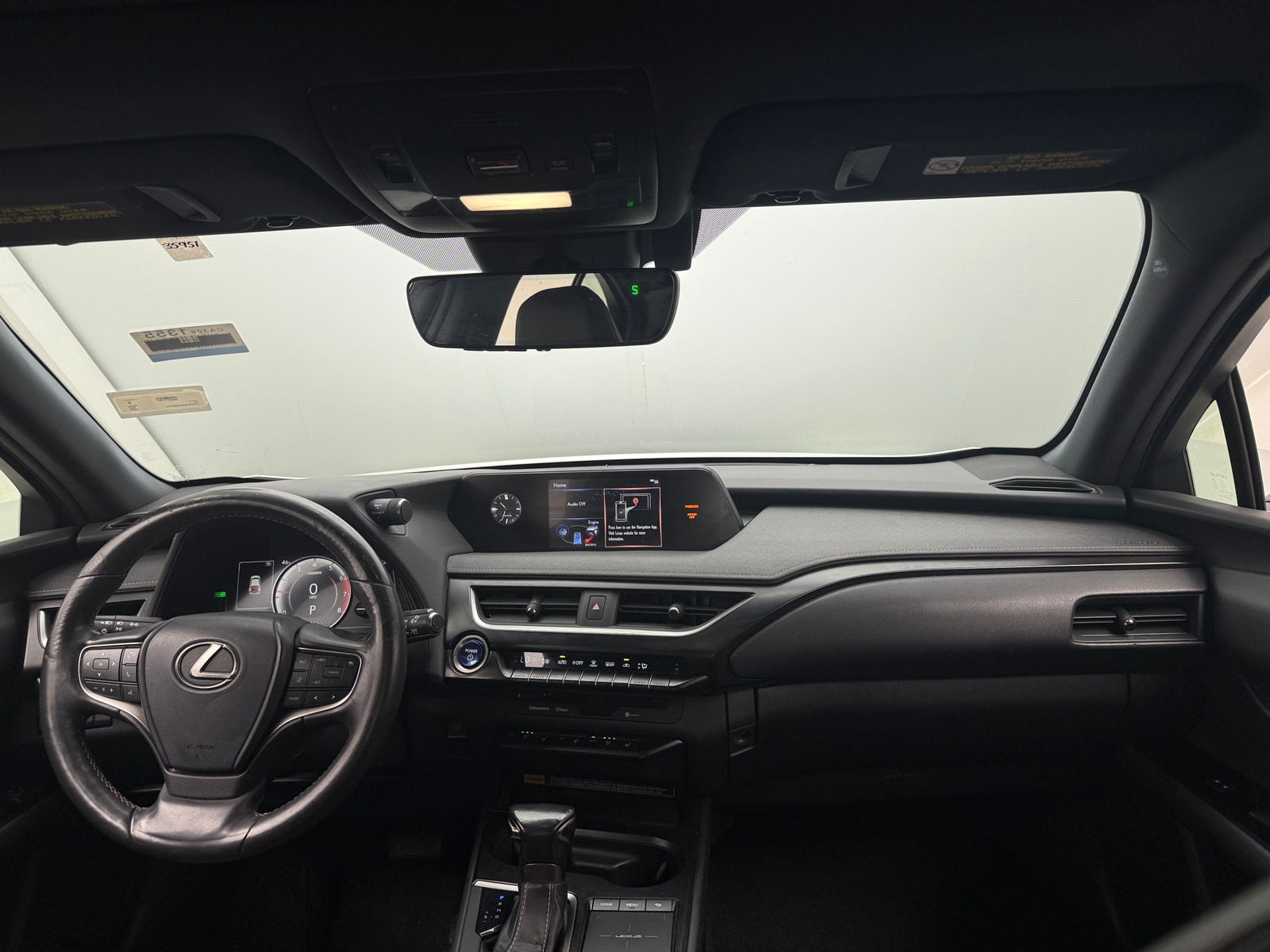 Thumbnail: 2020 Lexus UX - 3