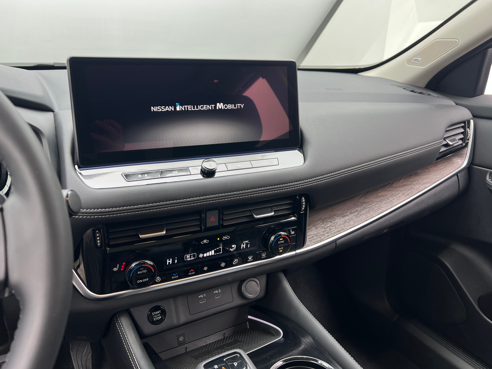 Thumbnail: 2025 Nissan Rogue - 3