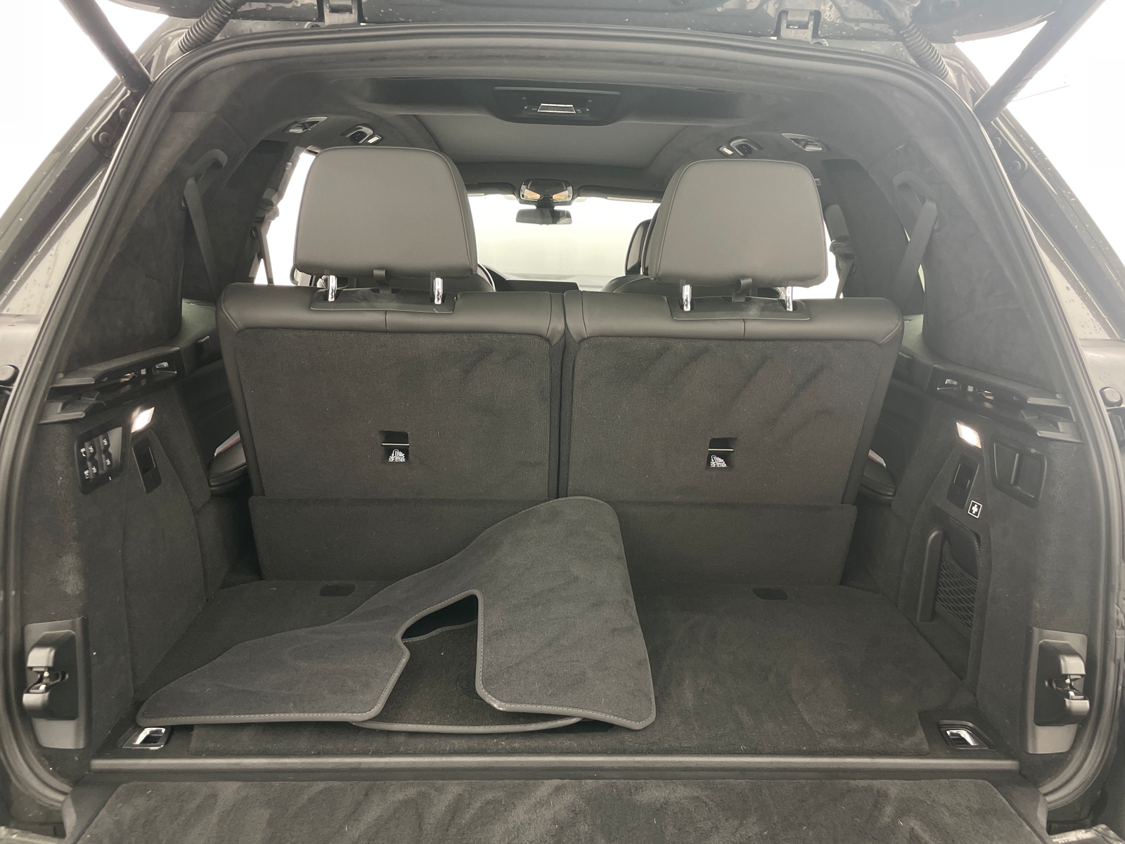 Thumbnail: 2022 BMW X7 - 6