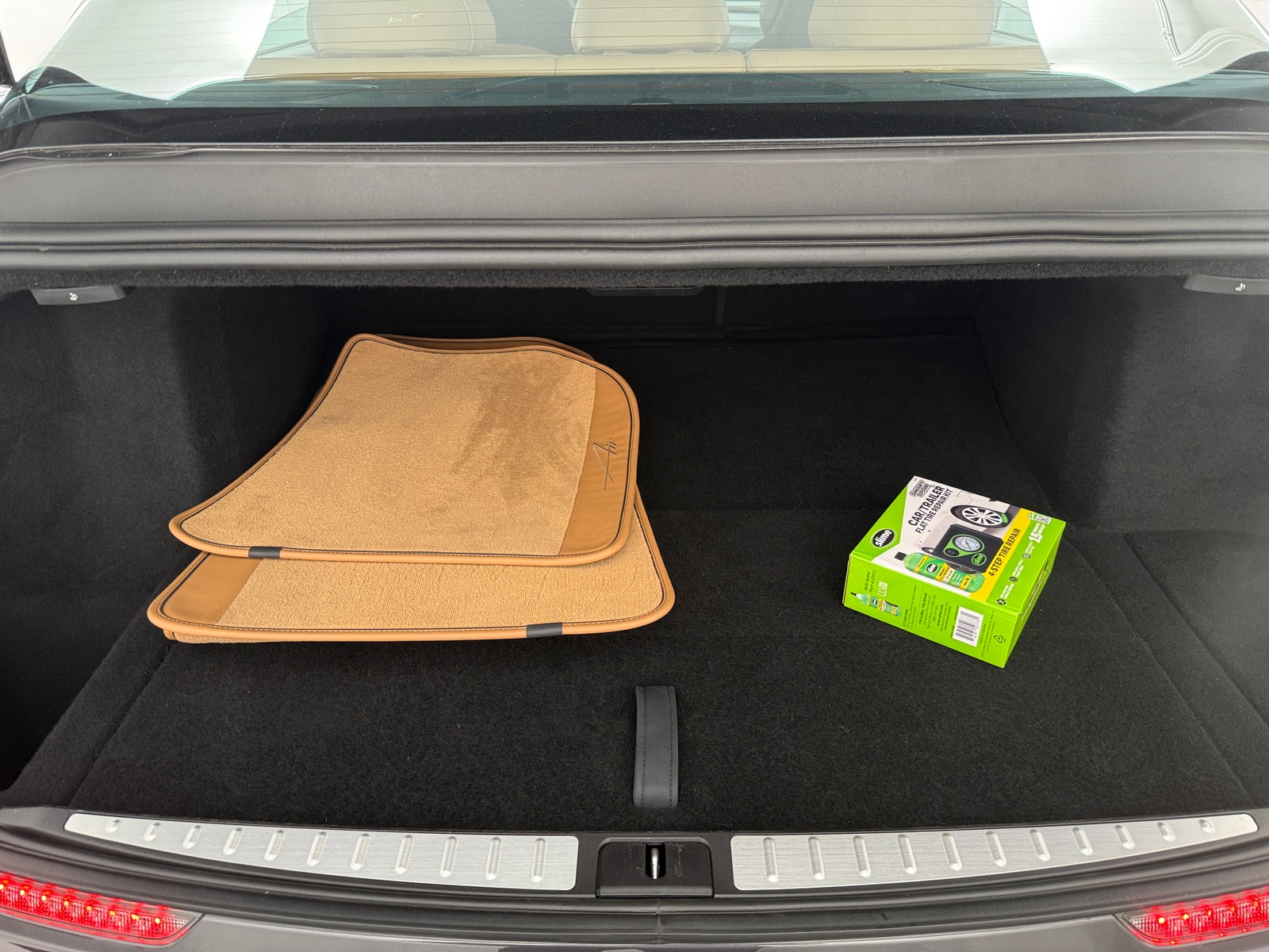 Thumbnail: 2023 Lucid Air - 6