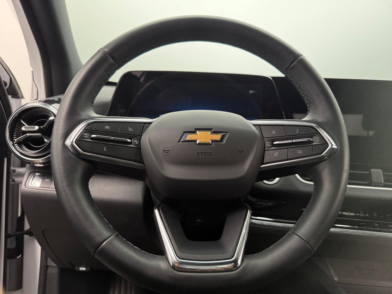 Thumbnail: 2025 Chevrolet Equinox - 5