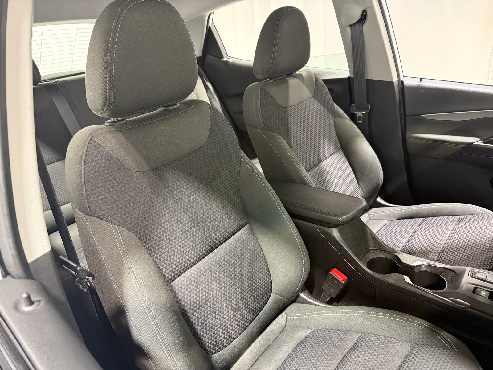 Thumbnail: 2023 Chevrolet Bolt EV - 2