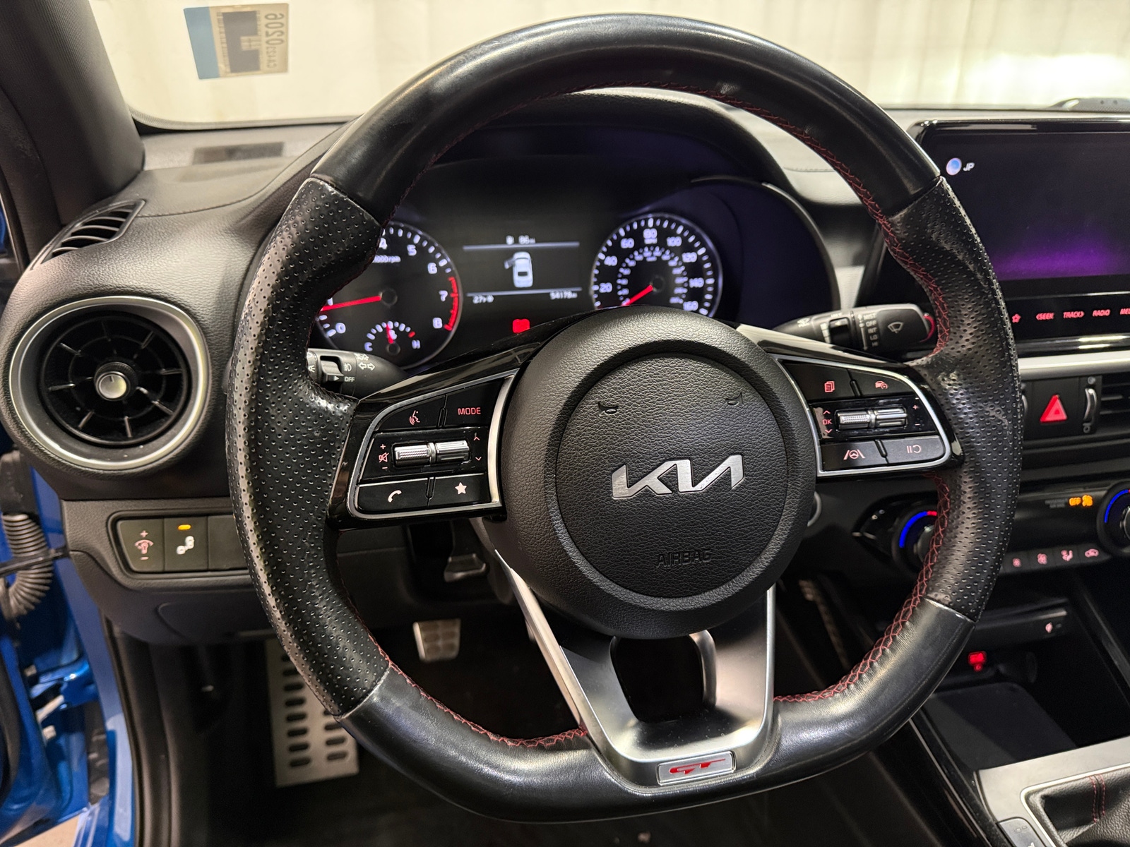 Thumbnail: 2022 Kia Forte - 4