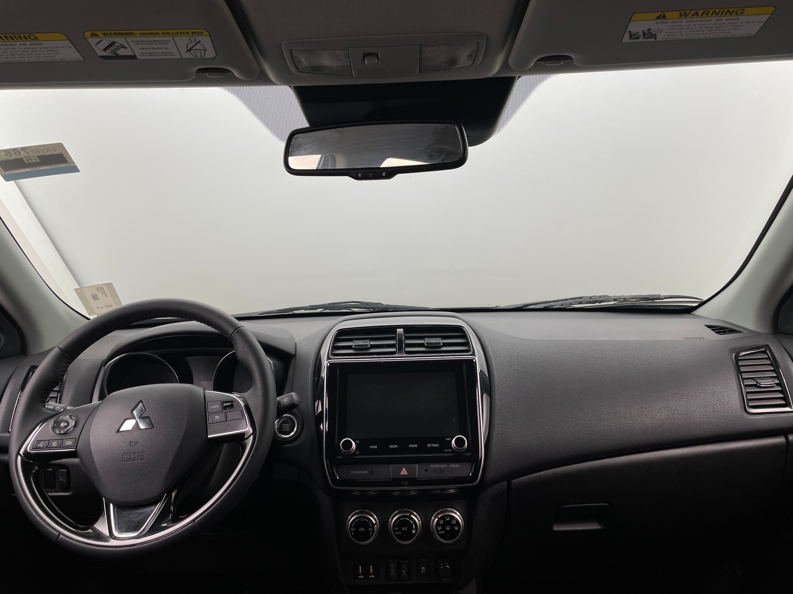 Thumbnail: 2023 Mitsubishi Outlander Sport - 2