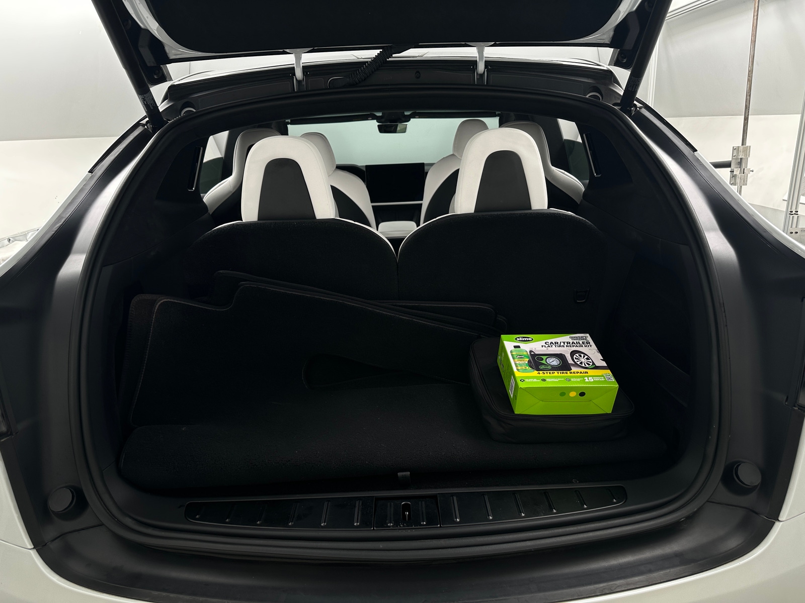 Thumbnail: 2023 Tesla Model X - 6